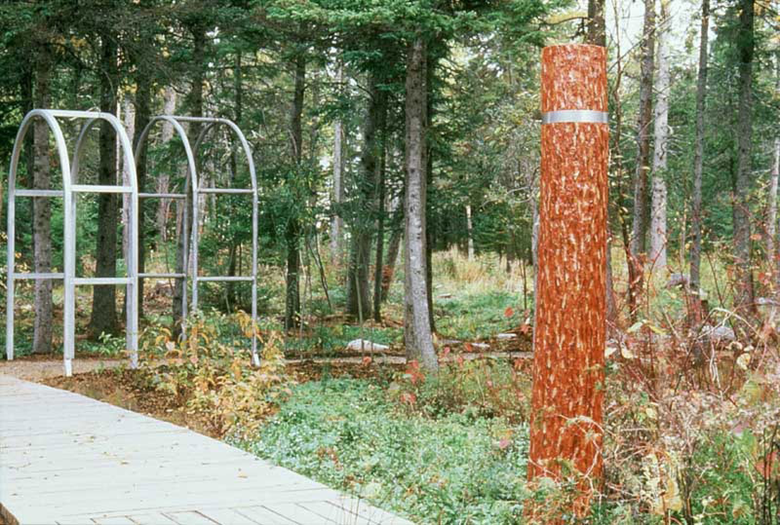 Canada) Jardin de Métis - Parcours d'oeuvres d'art  Art de jardin en métal,  Sculptures de jardin en métal, Decoration mur exterieur jardin